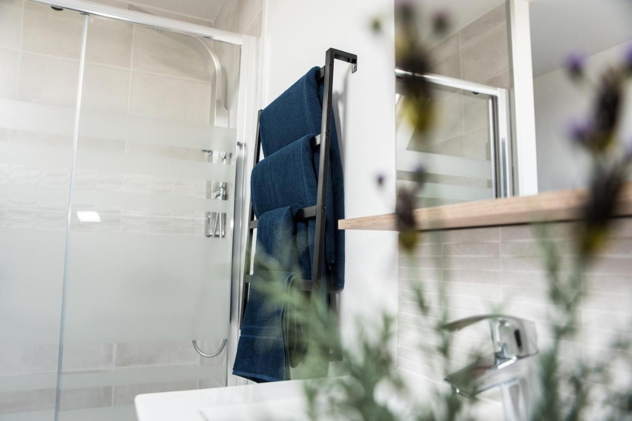Au Petit Canteleu - Bed & Breakfast Beloeil ภายนอก รูปภาพ