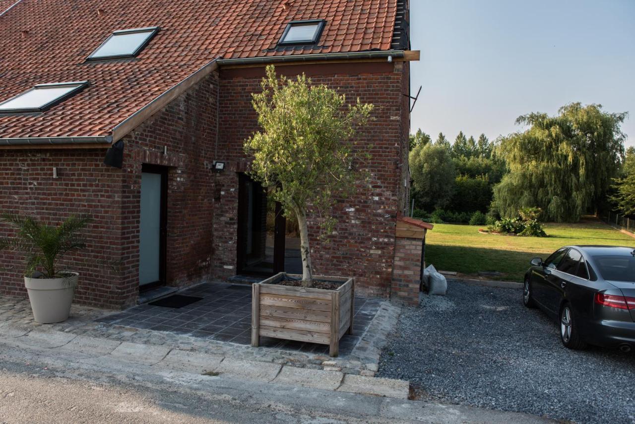 Au Petit Canteleu - Bed & Breakfast Beloeil ภายนอก รูปภาพ
