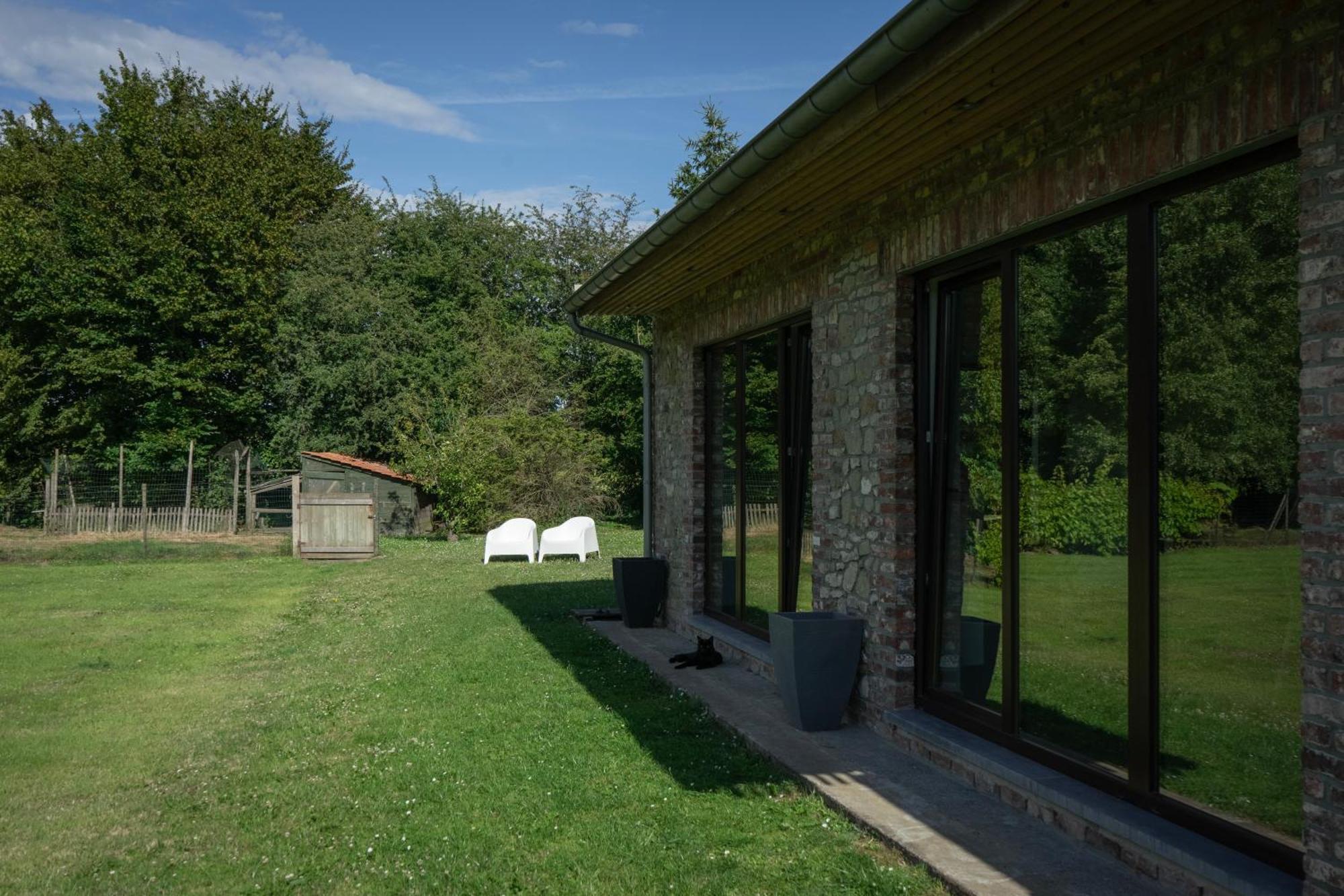 Au Petit Canteleu - Bed & Breakfast Beloeil ภายนอก รูปภาพ